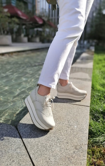 Oxford Abigail Blanco Humo