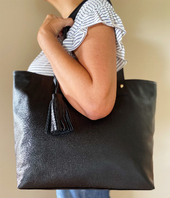 CARTERA BOLSO MANO JIMENA NEGRO_ PRE ORDER