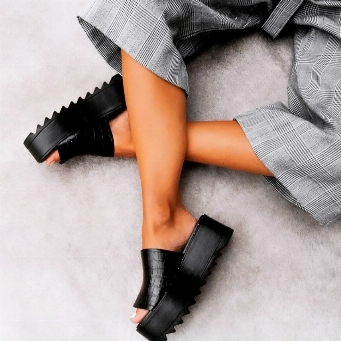SANDALIAS MIRANDA CROCO NEGRO-PRE ORDER